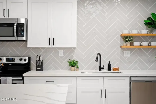 $4,200 | 3210 South Kachina Drive, Tempe, AZ 85282