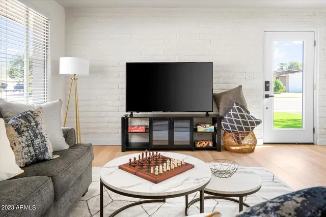 $4,200 | 3210 South Kachina Drive, Tempe, AZ 85282