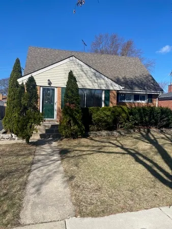 $3,400 | 312 North Reuter Drive, Arlington Heights, IL 60005