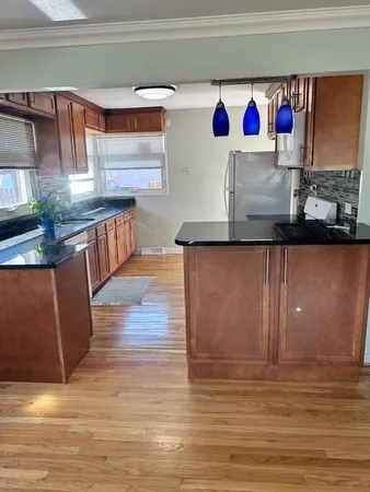 $3,400 | 312 North Reuter Drive, Arlington Heights, IL 60005