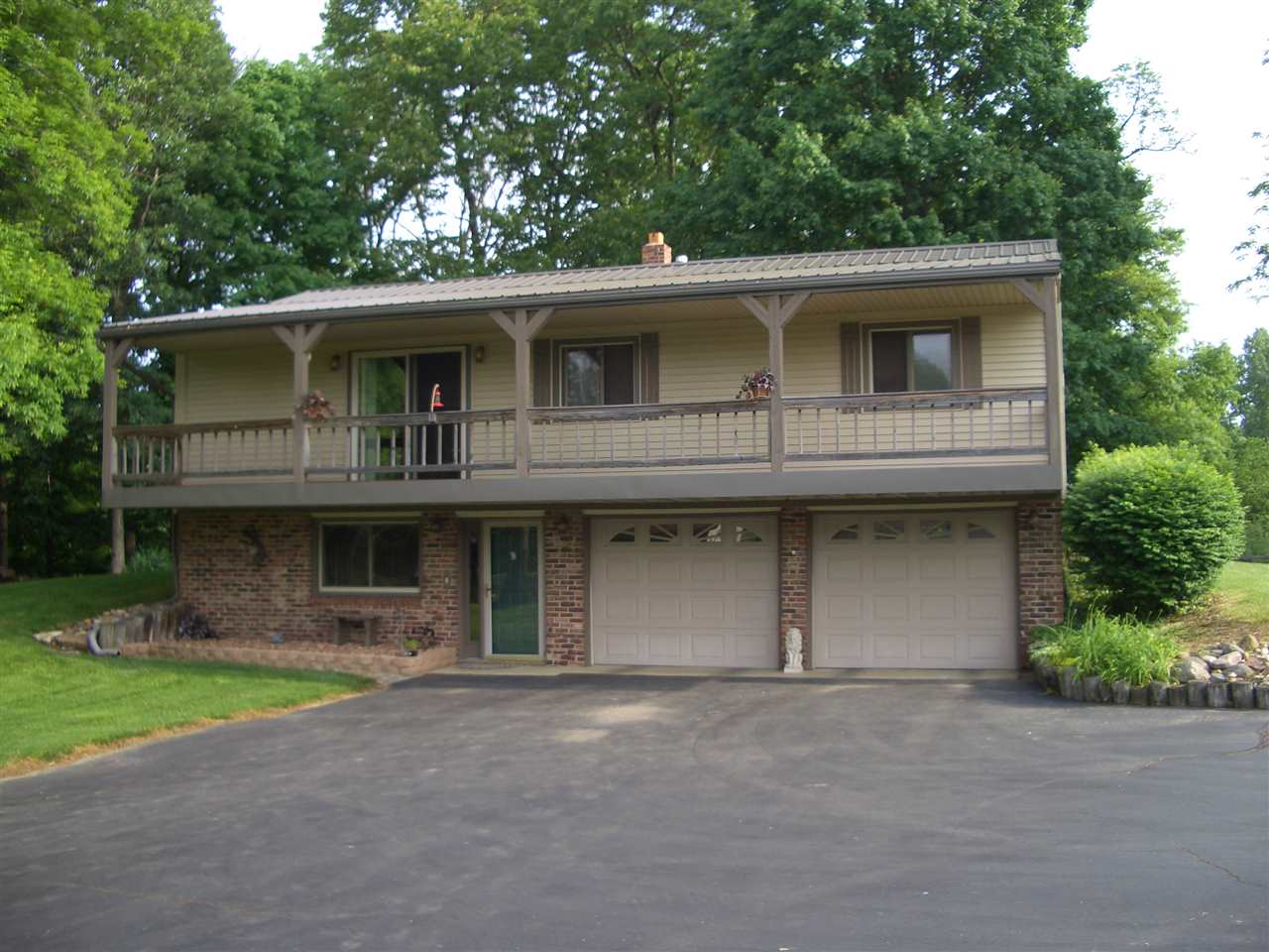 1900 North Stuart Road Monticello, IN 47960 - Photo 3 of 25 Gallery Image 3