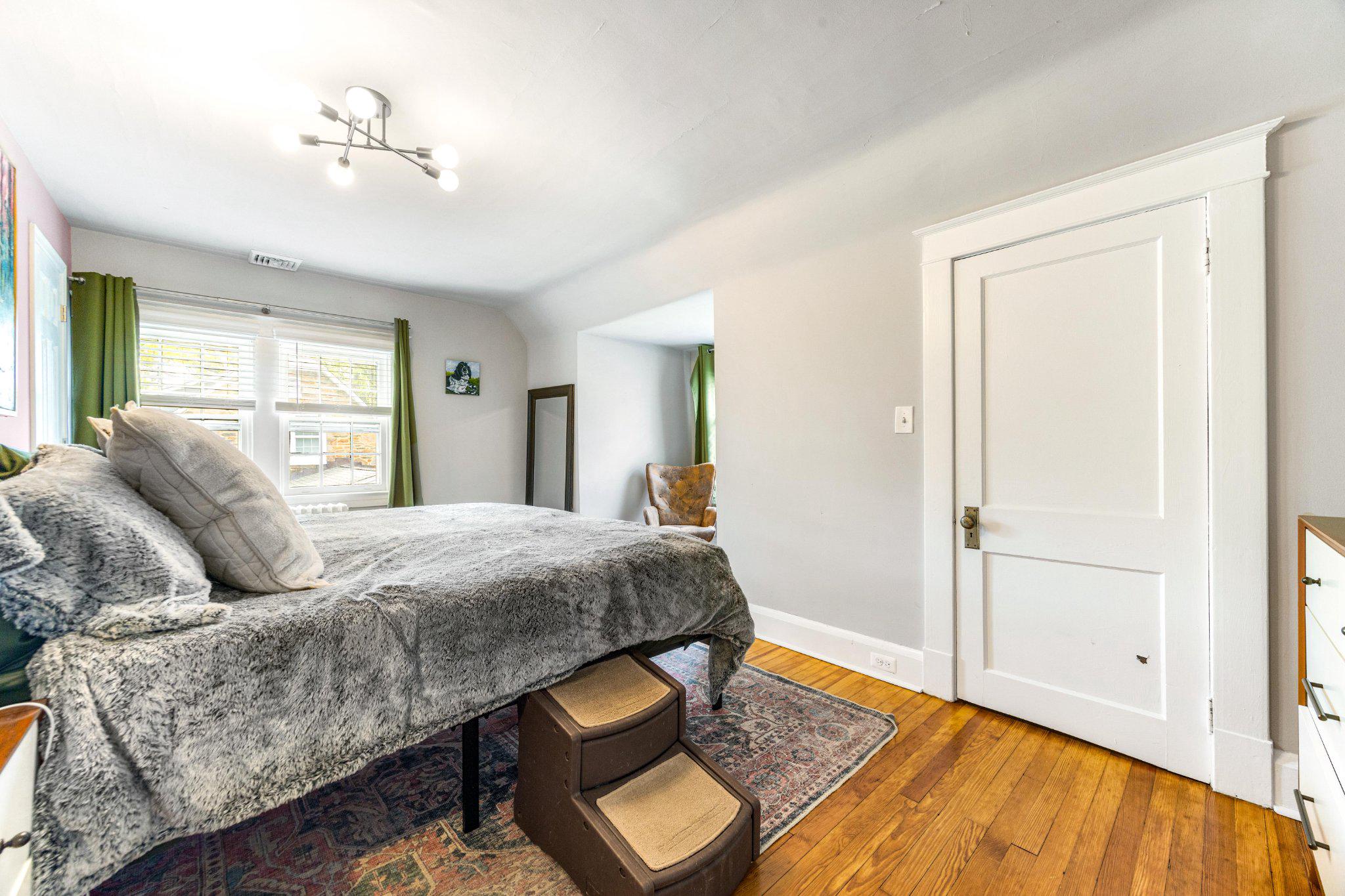 106 Edgewood Road Baltimore, MD 21286 - Photo 33 of 42 Cozy Master bedroom retreat with natural light.
