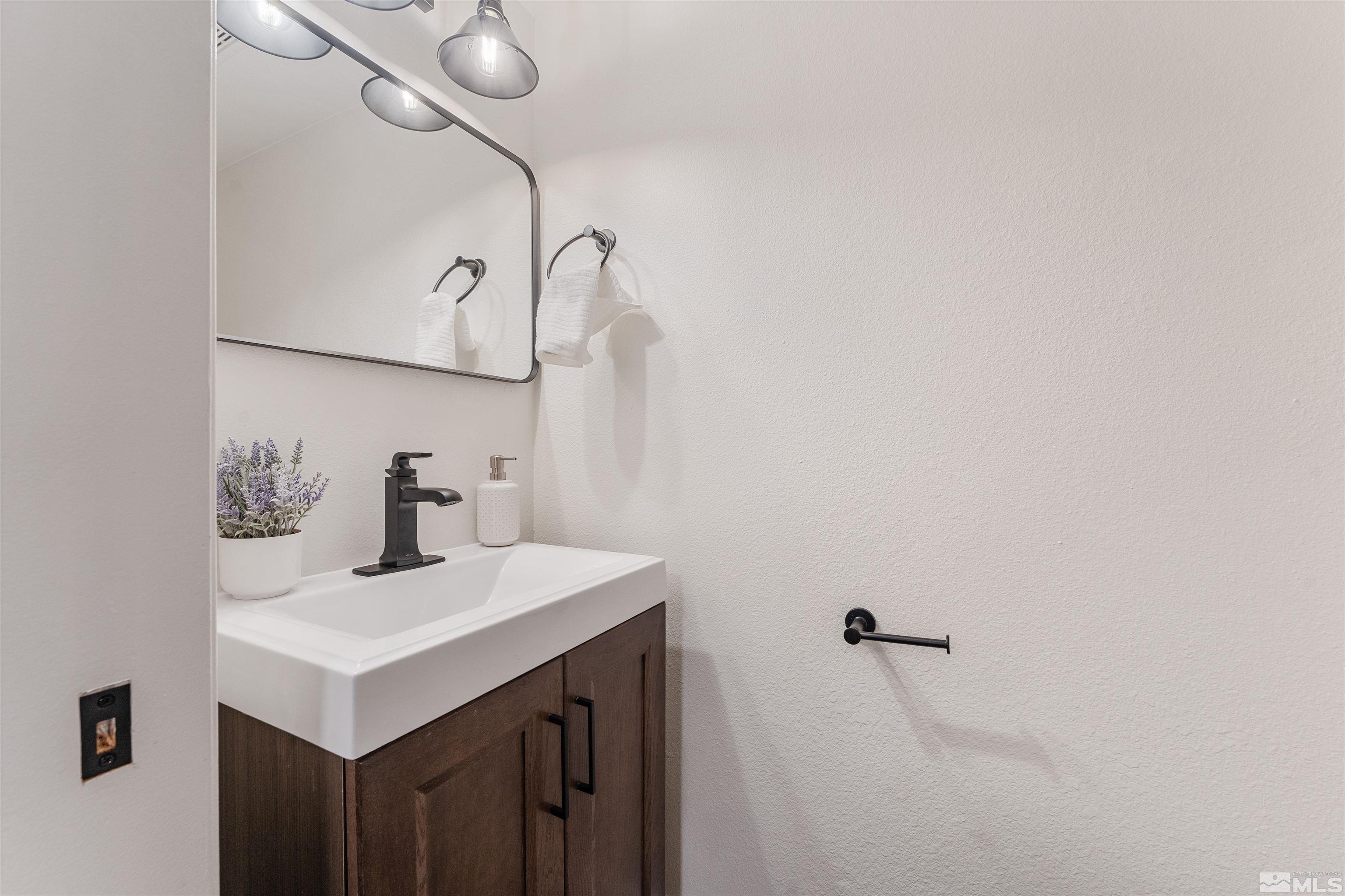 863 Nutmeg Place, Unit 18 Reno, NV 89502 - Photo 15 of 32 Photo 15