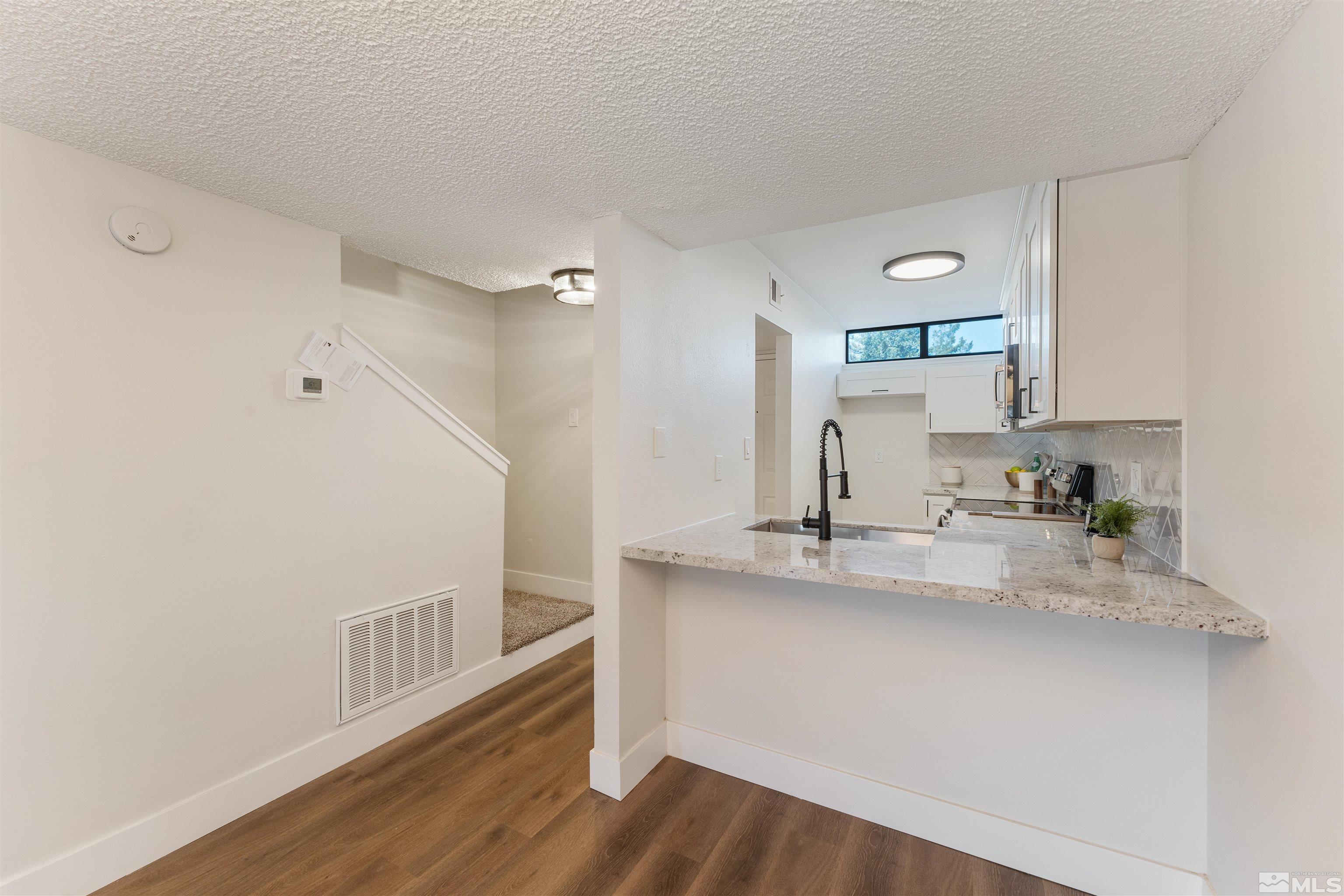 863 Nutmeg Place, Unit 18 Reno, NV 89502 - Photo 8 of 32 Photo 8