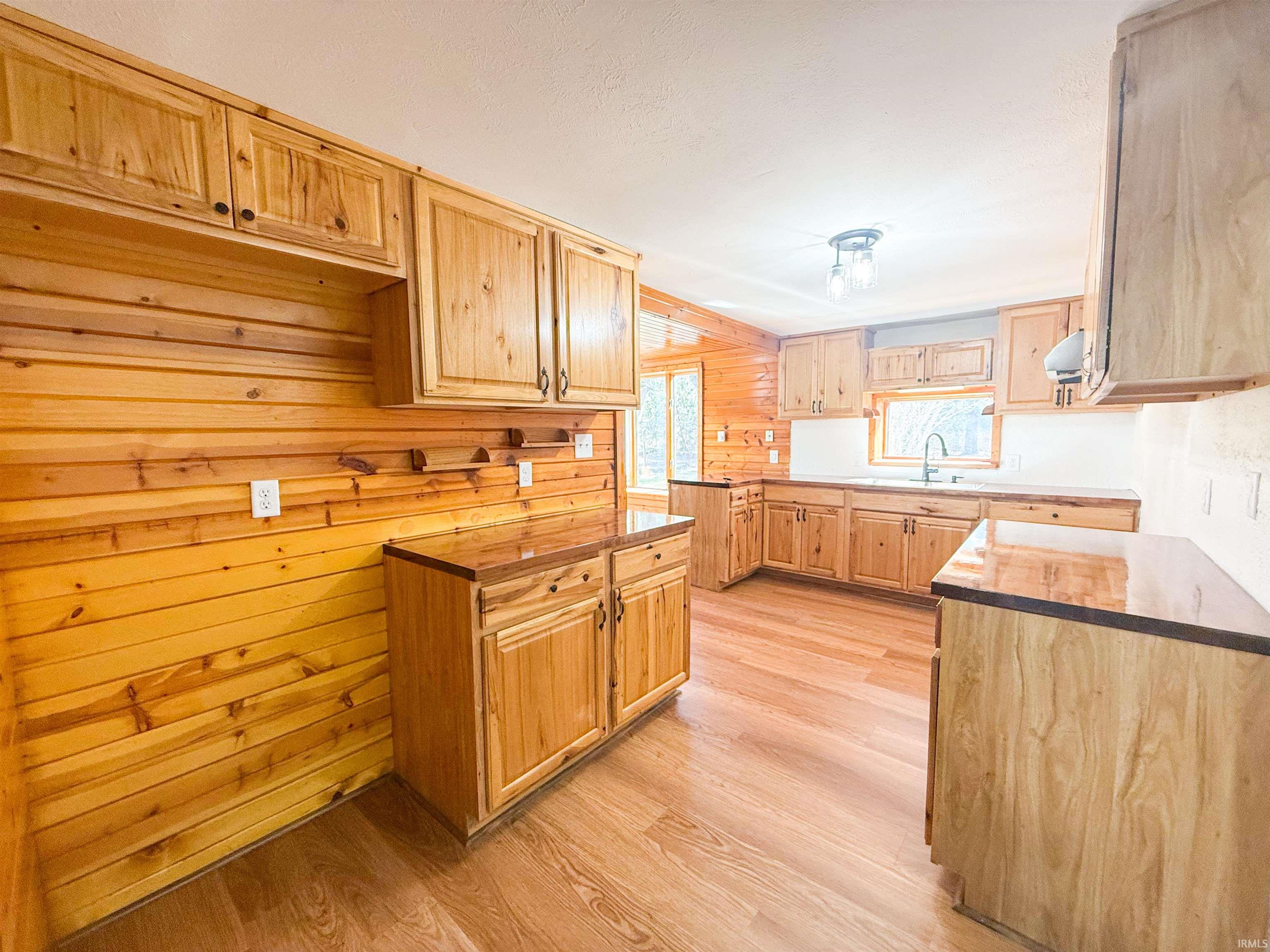 55759 Apple Road Osceola, IN 46561 - Photo 4 of 36 Gallery Image 4