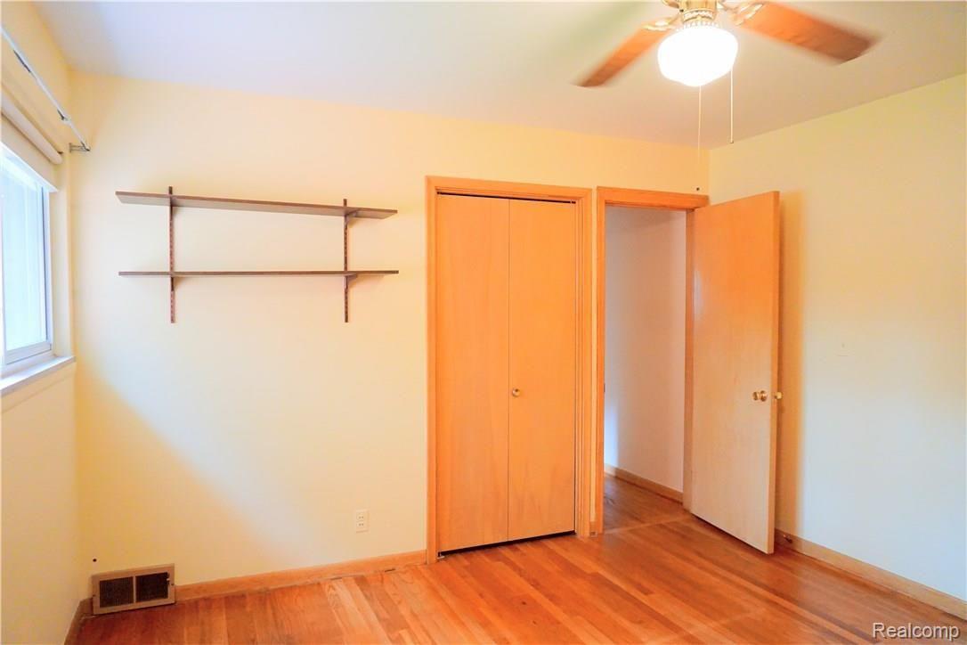 902 Hampton Road Grosse Pointe, MI 48236 - Photo 46 of 47 DSC00318.jpg