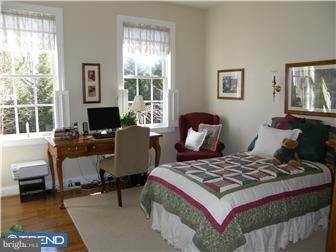 980 Skelp Level Road Downingtown, PA 19335 - Photo 10 of 12 Guest Room