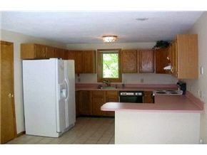 177 Wheel Wright Road Hampstead, NH 03841 - Photo 3 of 5