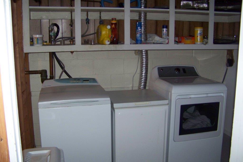 5 Green Street Springvale, ME 04083 - Photo 31 of 34 Laundry
