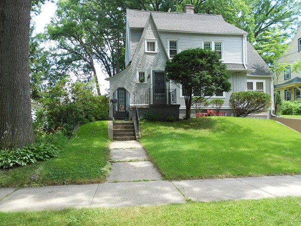 291 Trafton Road Springfield, MA 01108 - Photo 1 of 28 Gallery Image 1