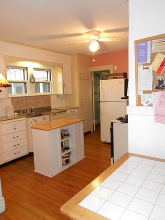 291 Trafton Road Springfield, MA 01108 - Photo 3 of 28 Gallery Image 3