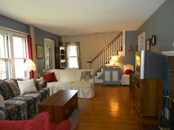 291 Trafton Road Springfield, MA 01108 - Photo 8 of 28 Gallery Image 8