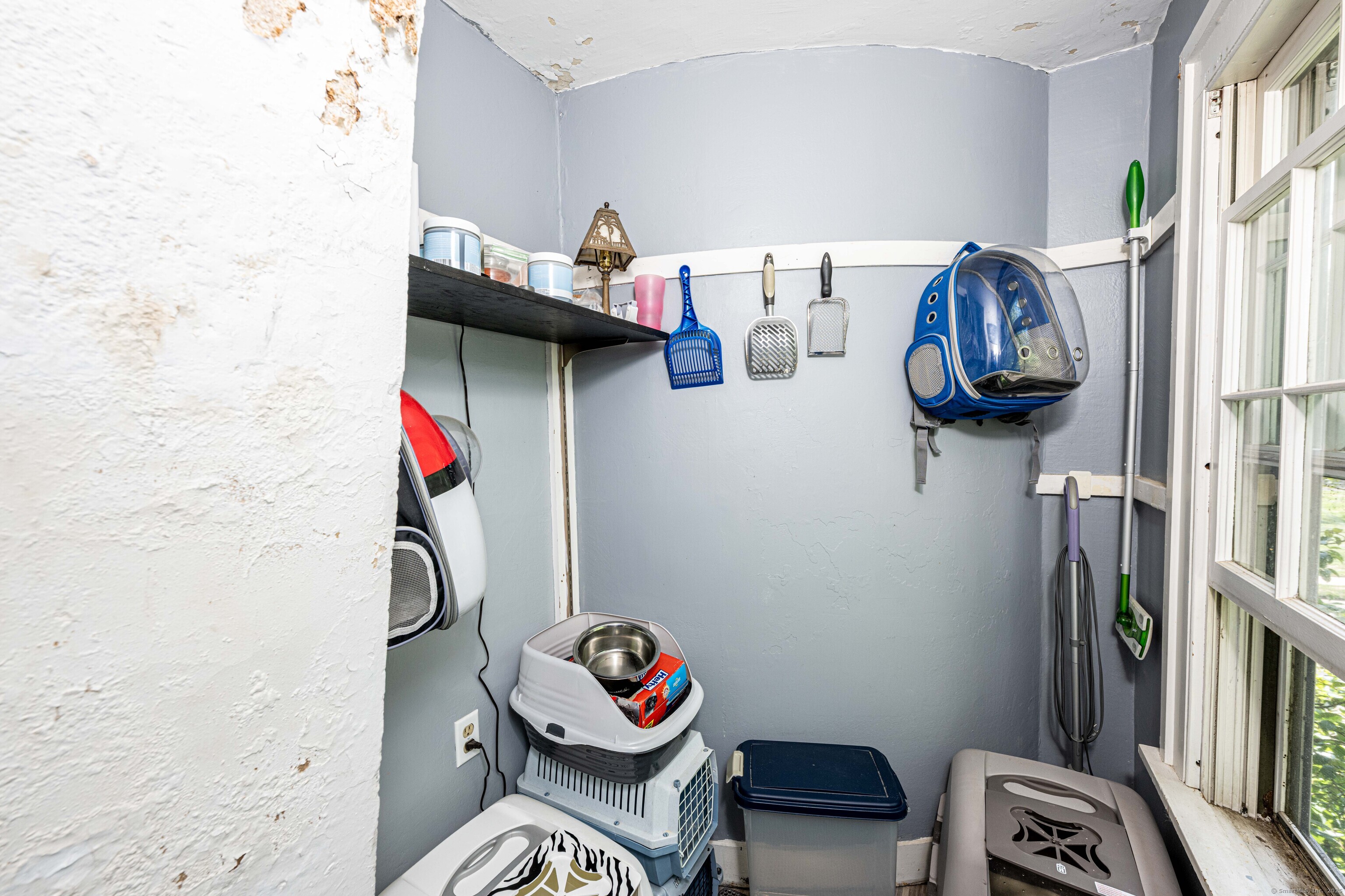 174 Whitfield Street Guilford, CT 06437 - Photo 25 of 40 a utility room with dryer and washer