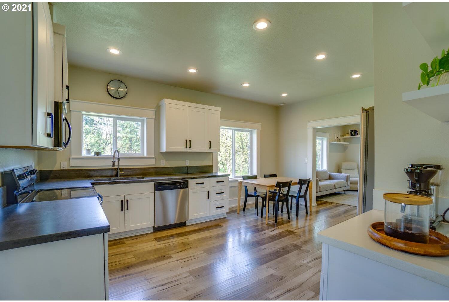 30103 Hanley-Curry Road Amboy, WA 98601 - Photo 9 of 32 Gallery Image 9