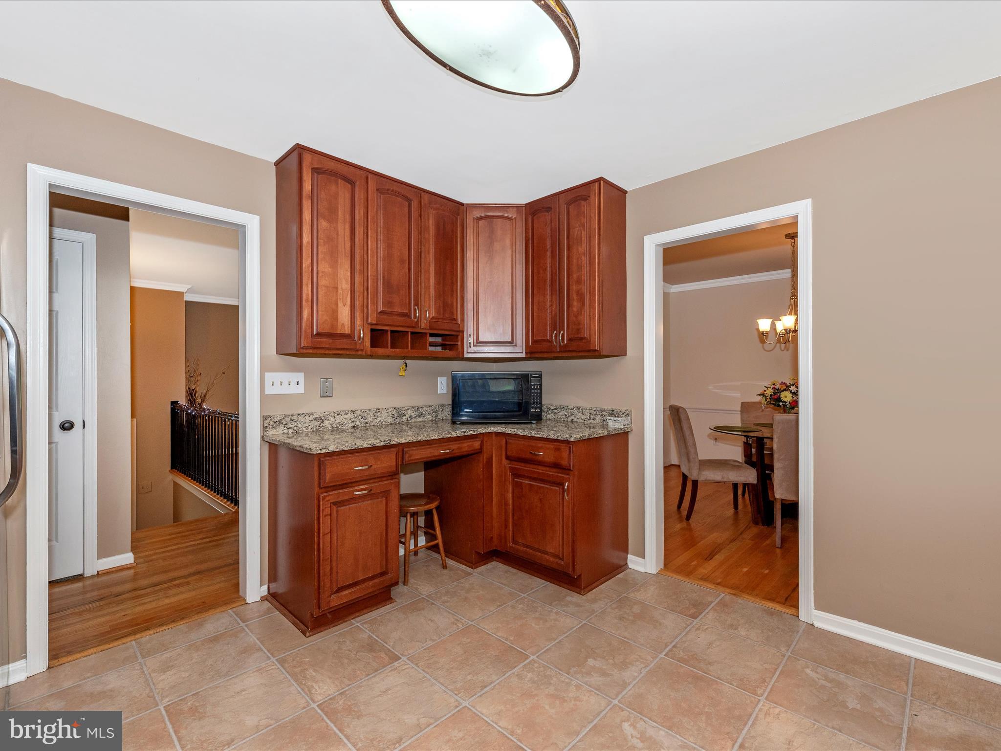 8009 Hilton Road Gaithersburg, MD 20882 - Photo 13 of 61 Kitchen