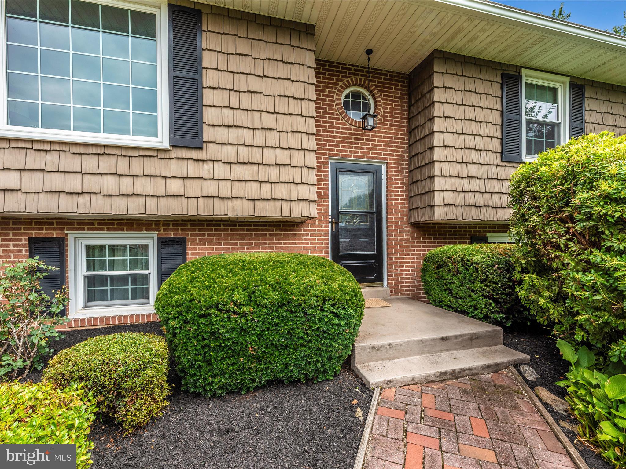 8009 Hilton Road Gaithersburg, MD 20882 - Photo 2 of 61 Exterior Front