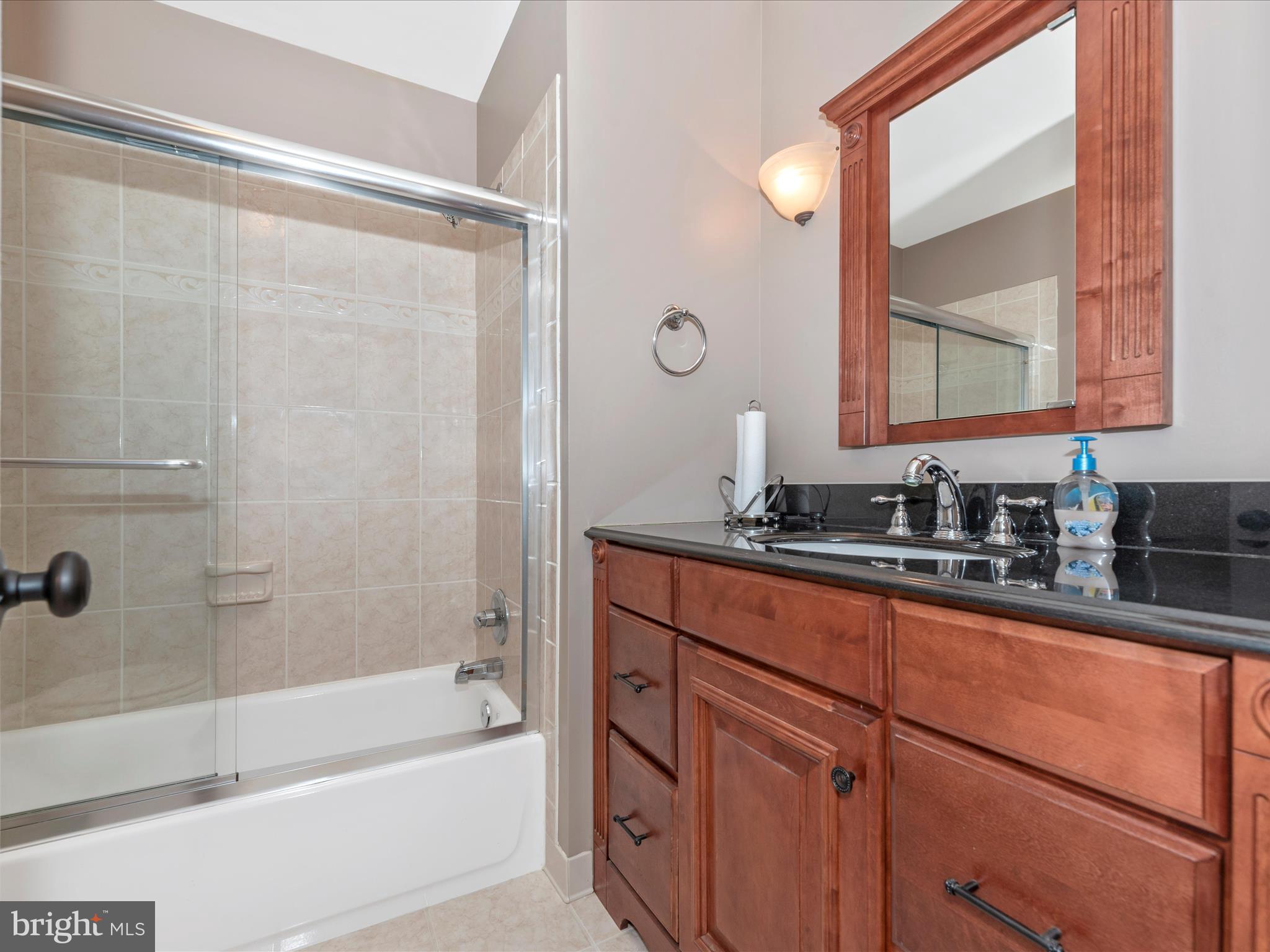 8009 Hilton Road Gaithersburg, MD 20882 - Photo 32 of 61 Hall Bathroom