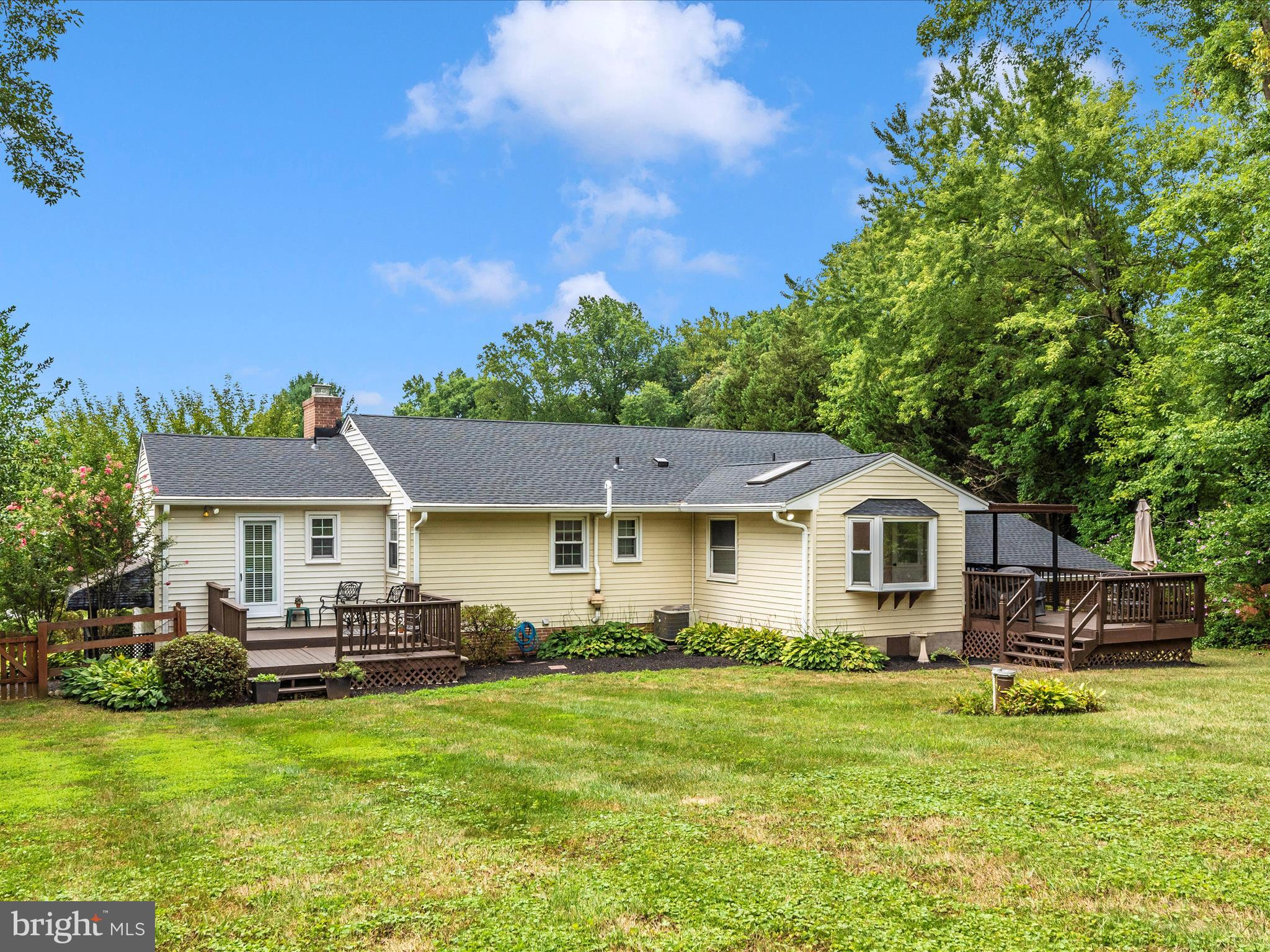 8009 Hilton Road Gaithersburg, MD 20882 - Photo 45 of 61 Exterior Back