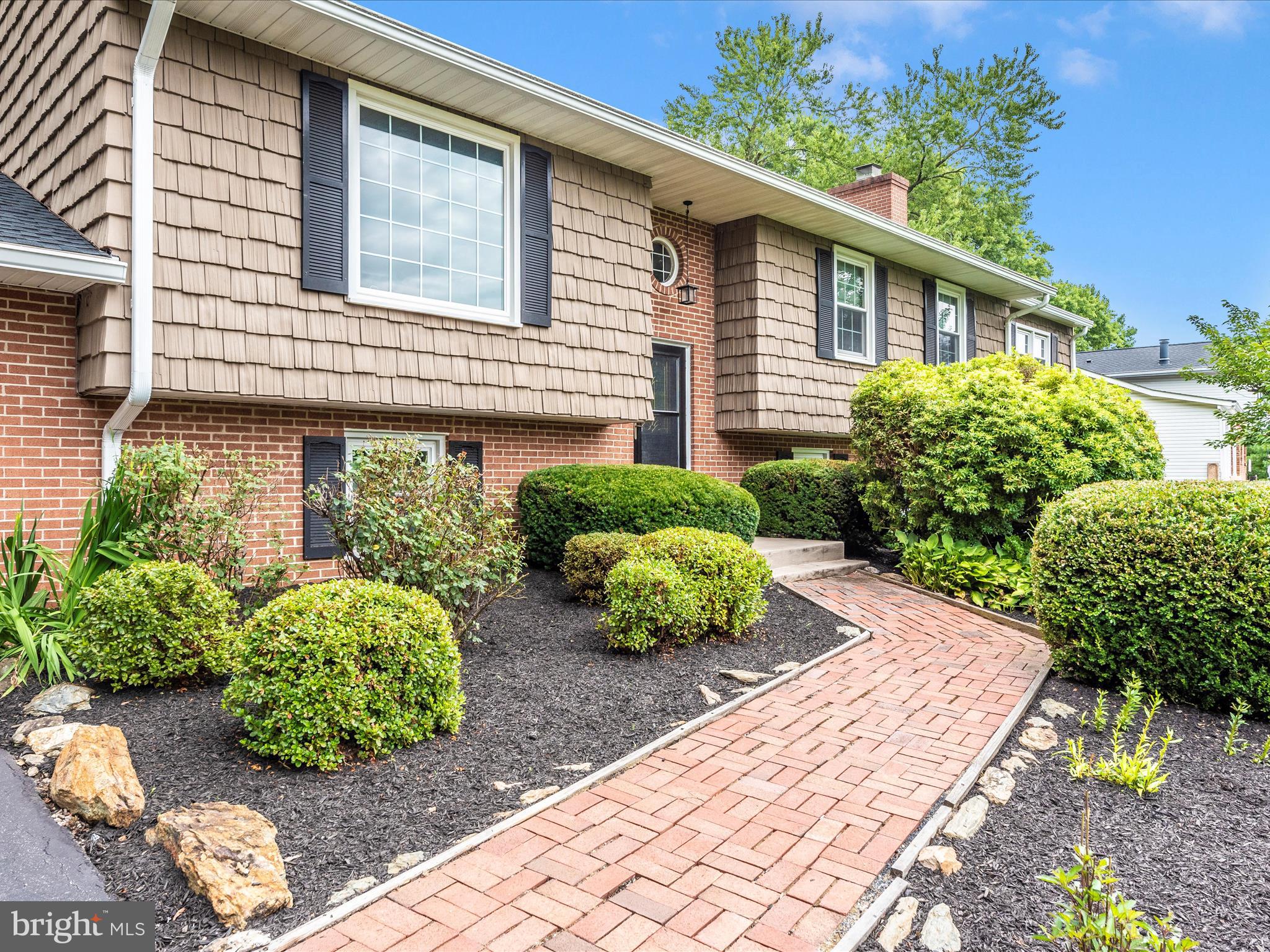 8009 Hilton Road Gaithersburg, MD 20882 - Photo 55 of 61 Exterior Front