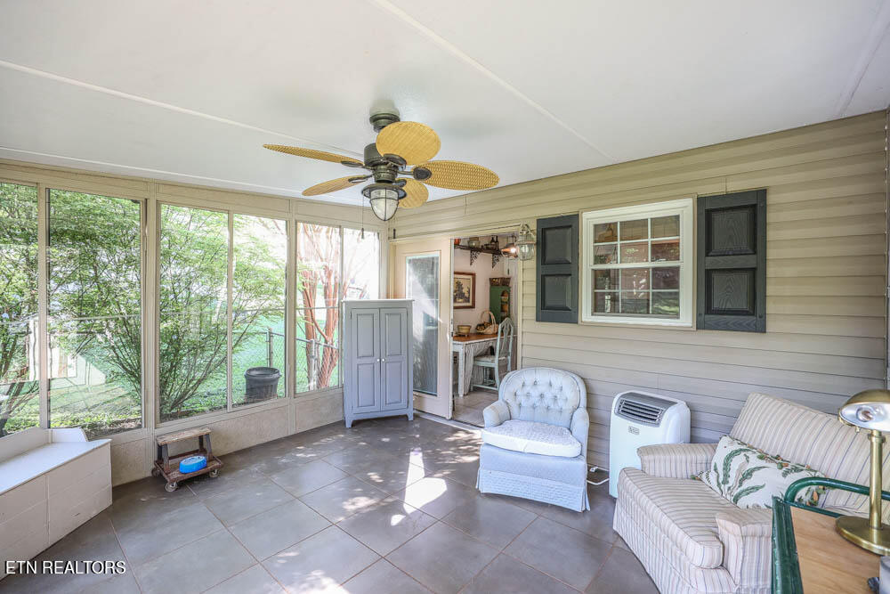 610 Busbee Road Knoxville, TN 37920 - Photo 18 of 42 3E6A1176-20