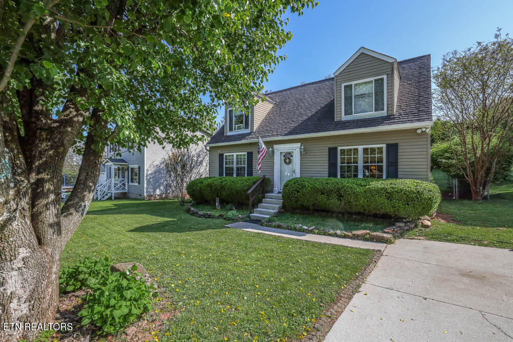 610 Busbee Road Knoxville, TN 37920 - Photo 2 of 42 3E6A1199-38
