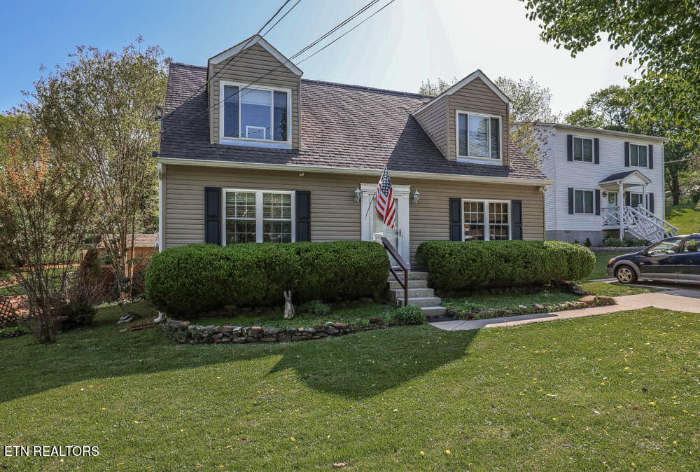 610 Busbee Road Knoxville, TN 37920 - Photo 4 of 42 3E6A1208-42