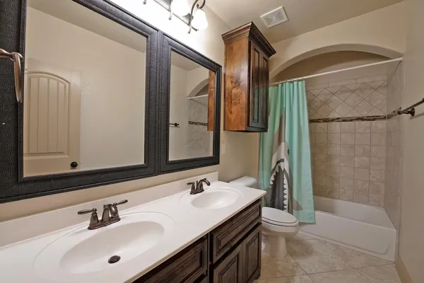 $465,700 | 1208 Grayhawk Drive, Forney, TX 75126