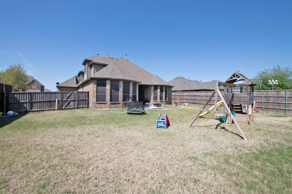 $465,700 | 1208 Grayhawk Drive, Forney, TX 75126