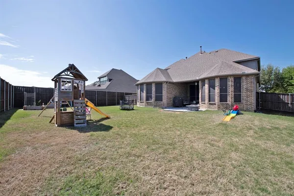 $465,700 | 1208 Grayhawk Drive, Forney, TX 75126