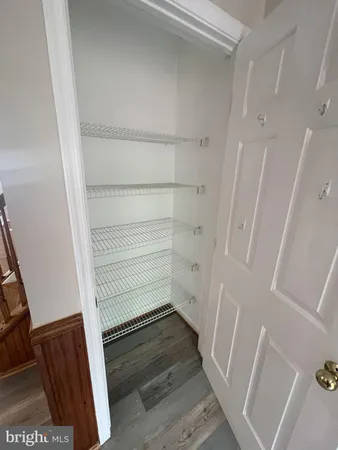 a view of walk in closet
