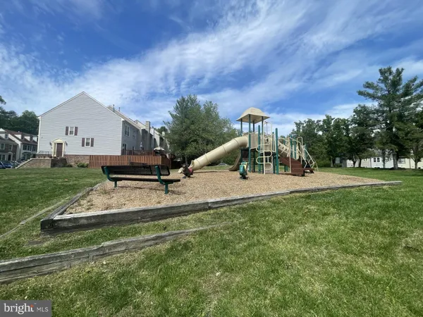 $3,950 | 8845 Eagle Rock Lane, Springfield, VA 22153