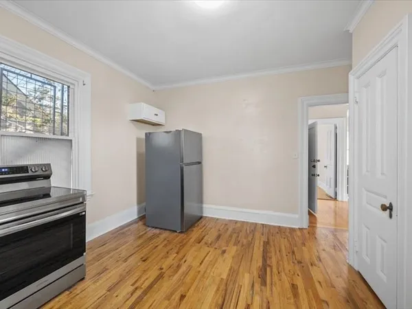 $2,475 | 52 Underwood Street, Unit SUITE B, Fall River, MA 02720