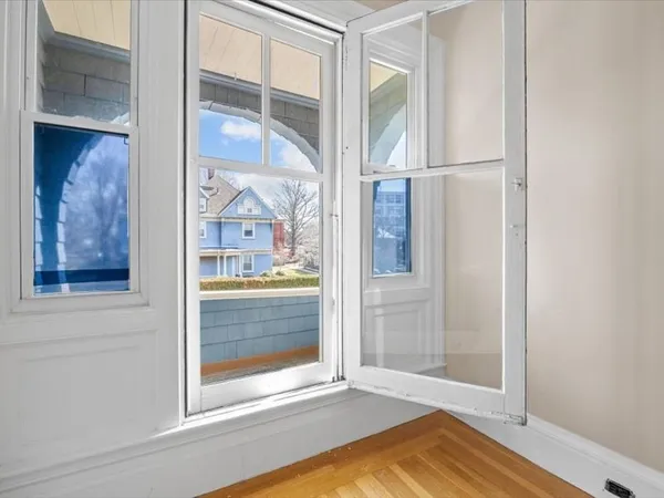 $2,475 | 52 Underwood Street, Unit SUITE B, Fall River, MA 02720