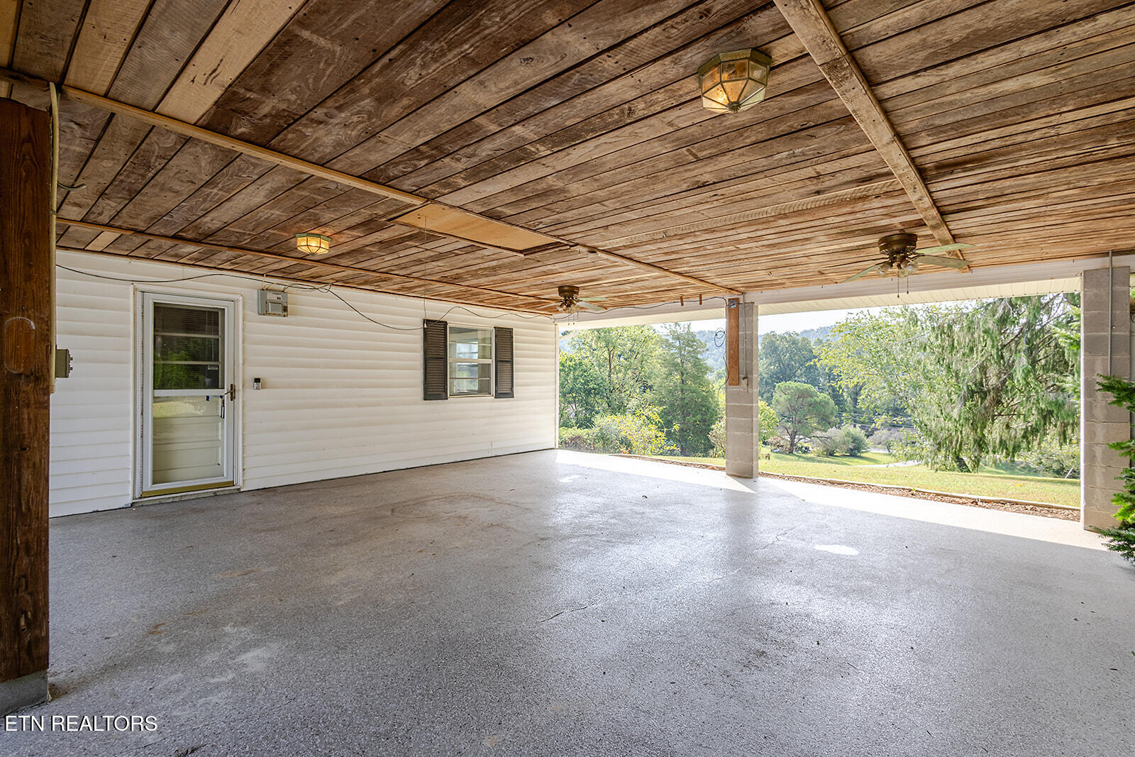 7411 Munsey Road Corryton, TN 37721 - Photo 34 of 41 530A7071-HDR