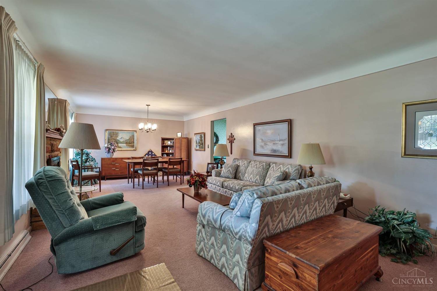 2040 Springdale Road Cincinnati, OH 45231 - Photo 3 of 24 Gallery Image 3