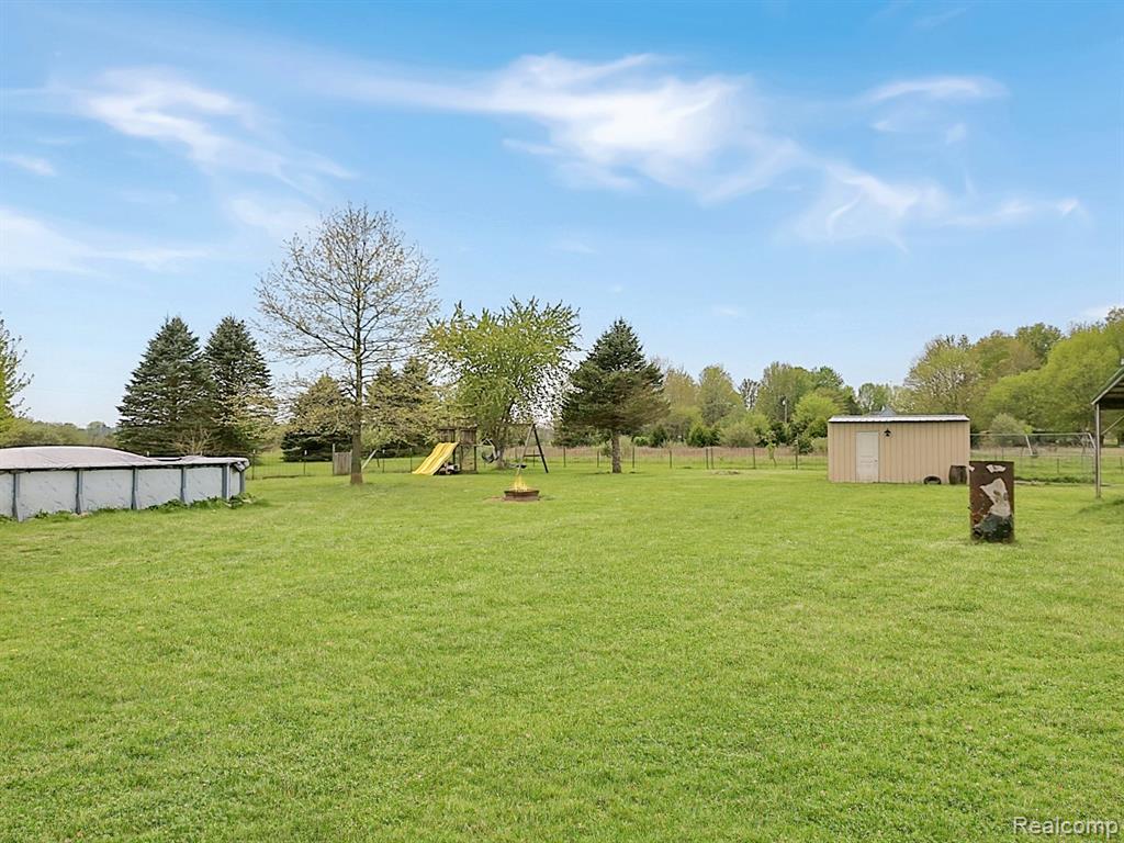6533 Kilburn Road Jeddo, MI 48032 - Photo 4 of 19