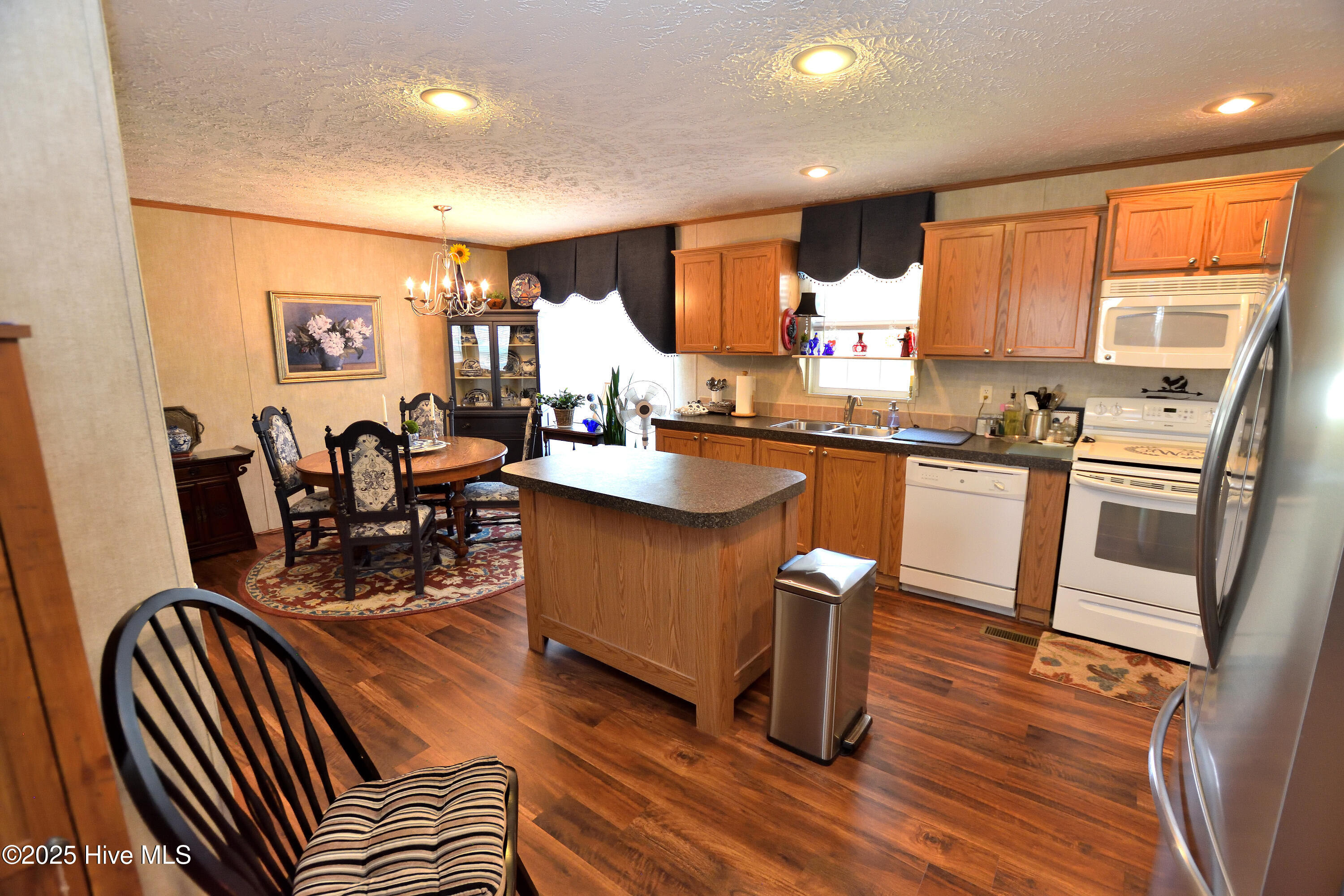 1424 Wood Duck Road Elm City, NC 27822 - Photo 5 of 38 Kitchen and dining