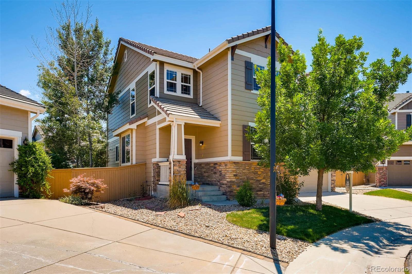 10982 Ashurst Lane Highlands Ranch, CO 80130 - Photo 2 of 32 Gallery Image 2