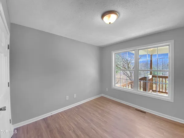 $249,900 | 302 Grover Reece Road, Trade, TN 37691