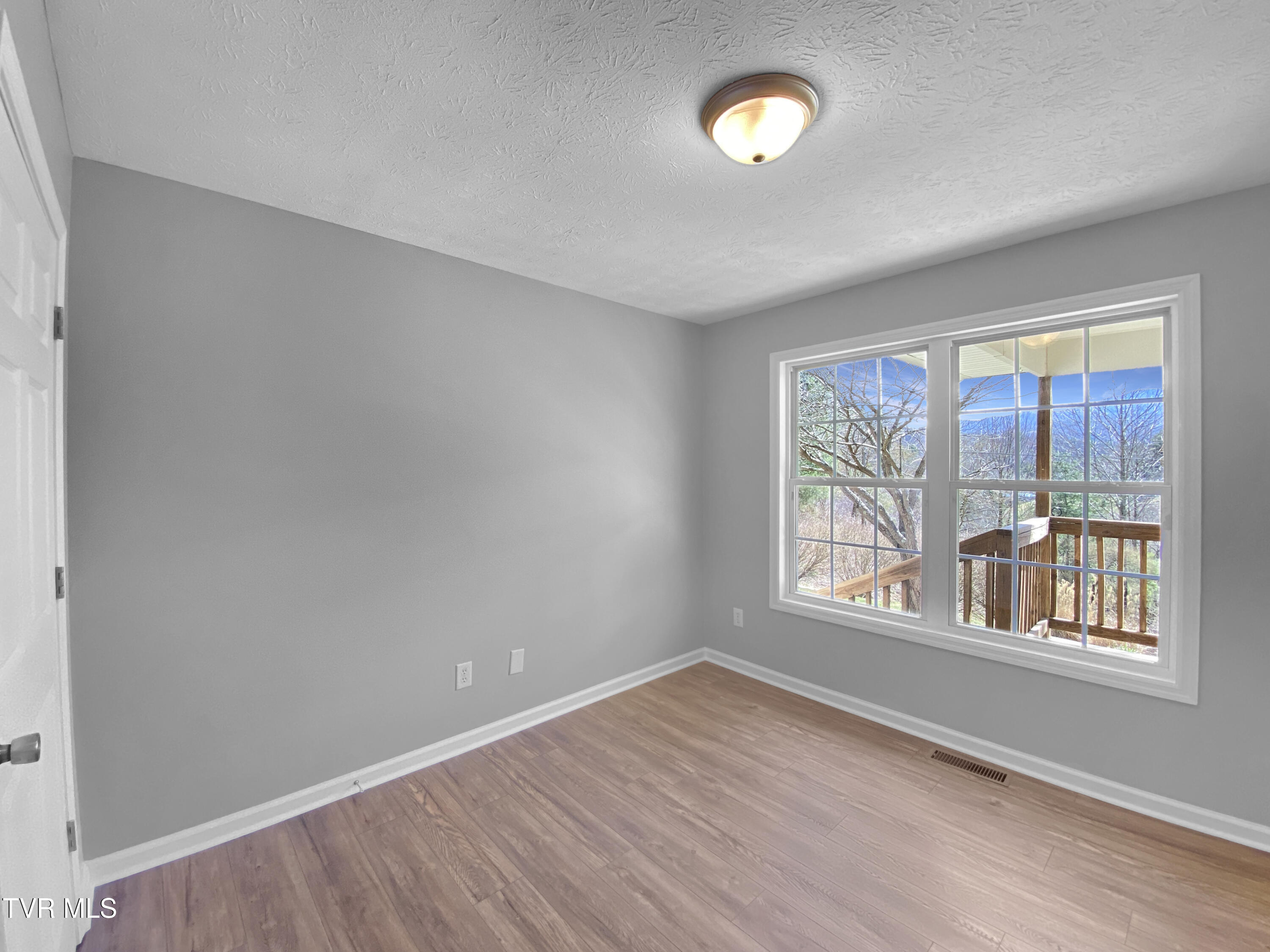 302 Grover Reece Road Trade, TN 37691 - Photo 16 of 29 16 - Bedroom 2 of 3