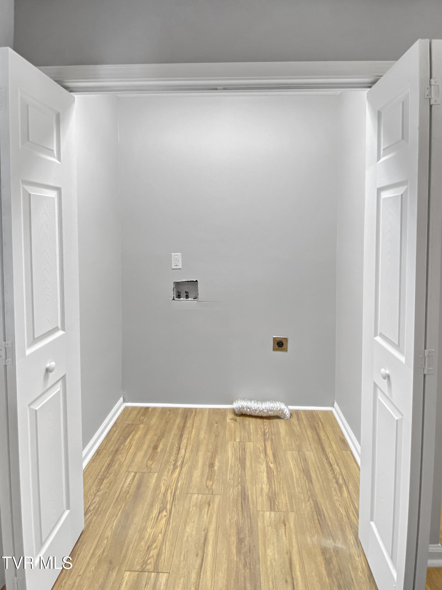 302 Grover Reece Road Trade, TN 37691 - Photo 18 of 29 18 - Laundry Area