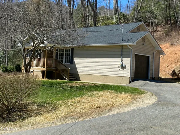 $249,900 | 302 Grover Reece Road, Trade, TN 37691