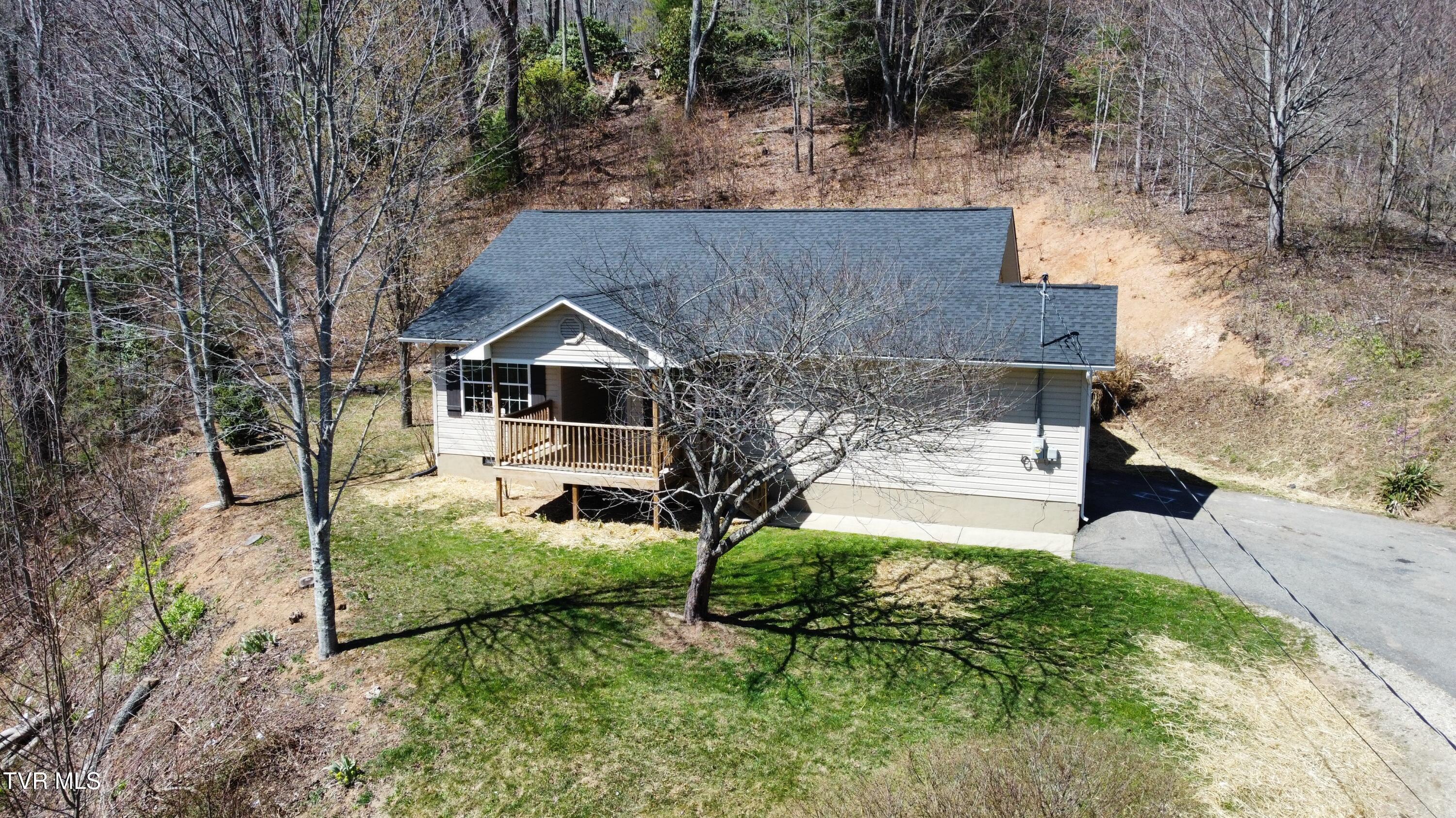 302 Grover Reece Road Trade, TN 37691 - Photo 22 of 29 22 - Aerial Front