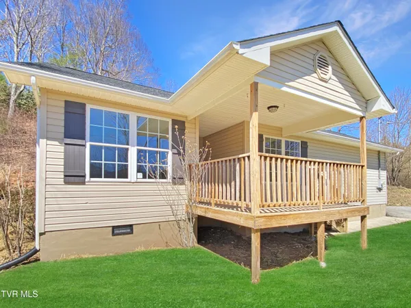 $249,900 | 302 Grover Reece Road, Trade, TN 37691