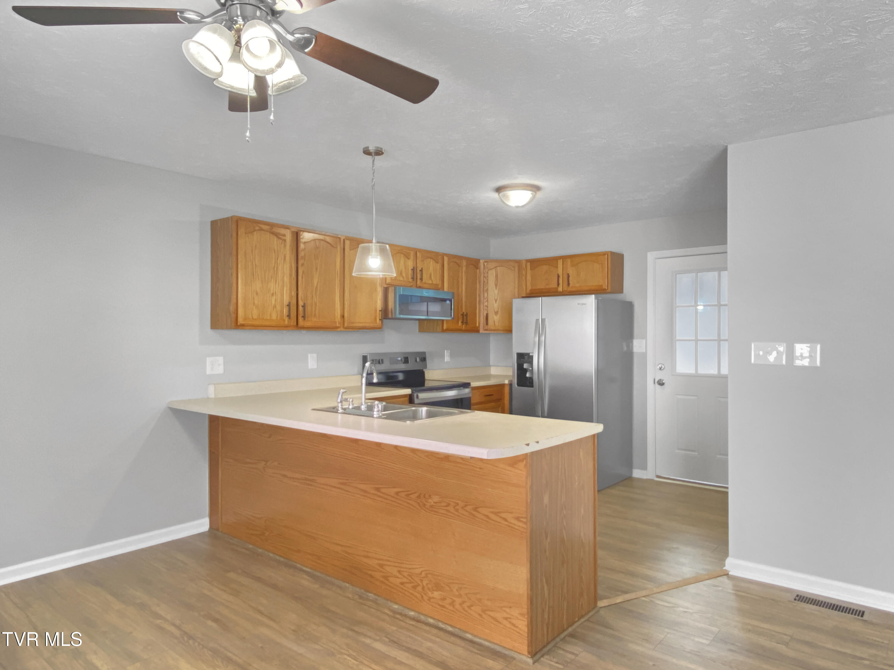 302 Grover Reece Road Trade, TN 37691 - Photo 9 of 29 9 - Kitchen 1