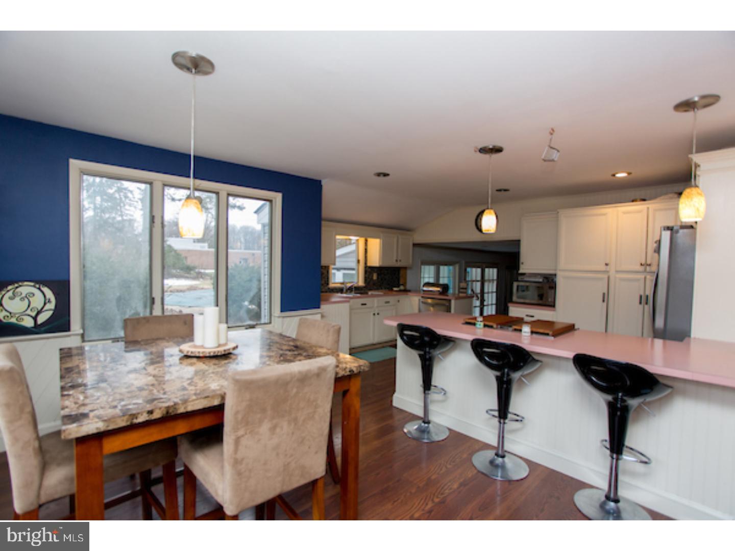 160 Pueblo Road Doylestown, PA 18901 - Photo 7 of 25 Dining Room