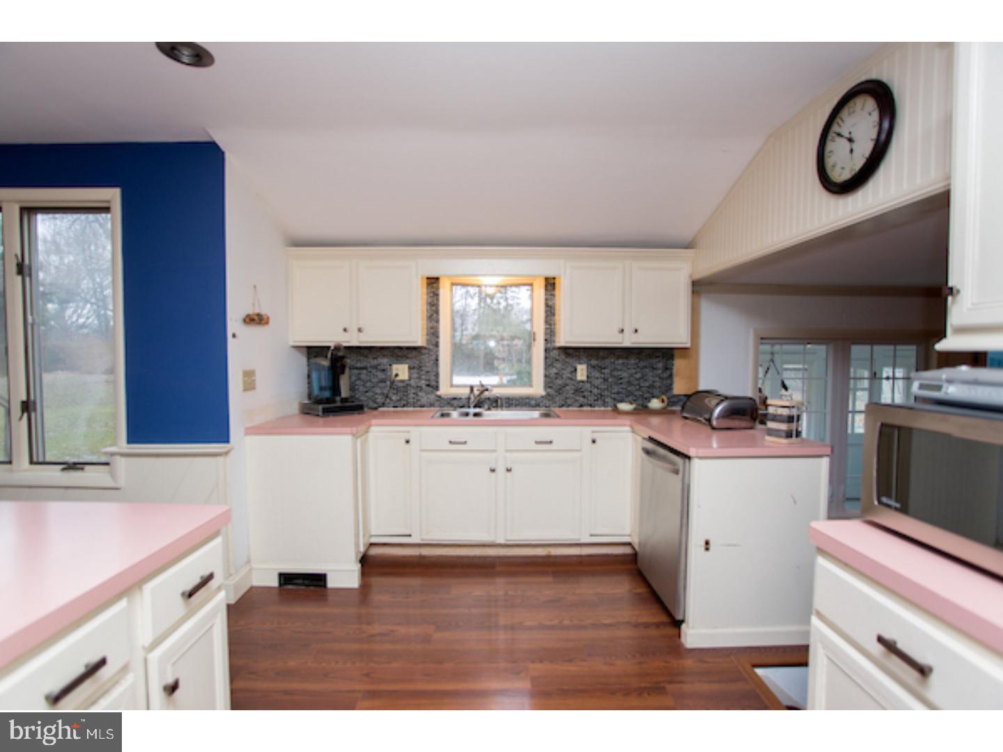 160 Pueblo Road Doylestown, PA 18901 - Photo 9 of 25 Kitchen