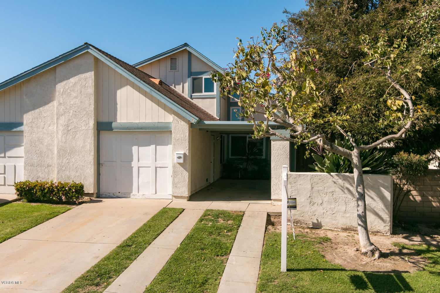 155 Ripley Street Camarillo, CA 93010 - Photo 1 of 22 155 Ripley St-MLS_Size-001-3-Front Exter