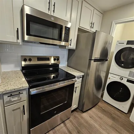 $995 | 5325 Bent Tree Forest Drive, Unit 1108, Dallas, TX 75248