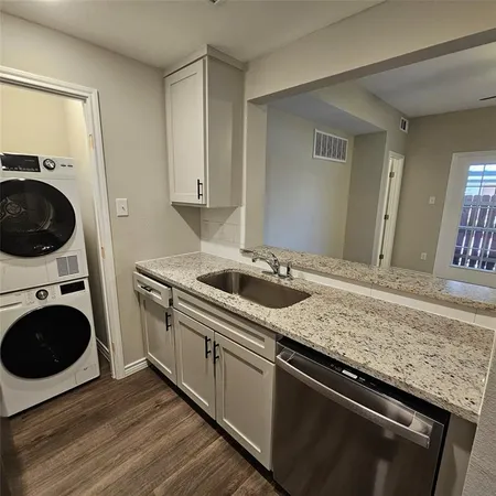 $995 | 5325 Bent Tree Forest Drive, Unit 1108, Dallas, TX 75248